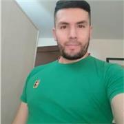Profesor de matemáticas a niños de quinto
